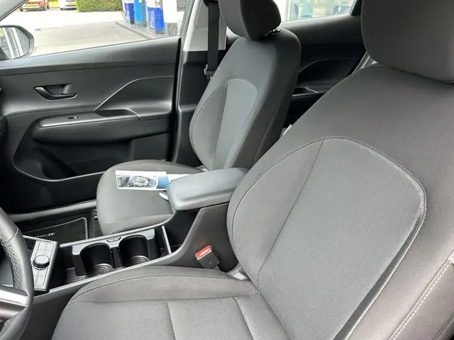 Hyundai Kona 1.6 GDI HEV Comfort 2024 Hybride Benzine 14