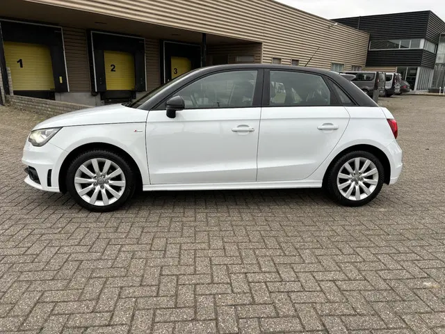 Audi A1 Sportback 1.2 TFSI Admired 2014 Benzine 27