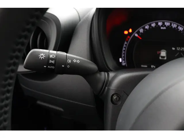 Toyota Aygo X 1.0 VVT-i MT Play 2025 Benzine 29