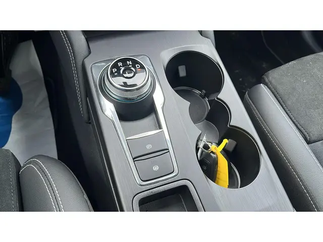 Ford Kuga 2.5 FHEV Active X 2024 Hybride Benzine 45