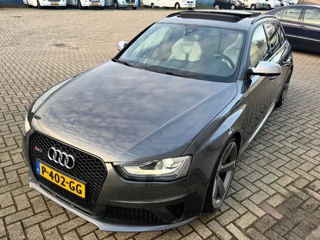 Audi RS4 A4 Avant 4.2 FSI quattro 2013 Benzine 8