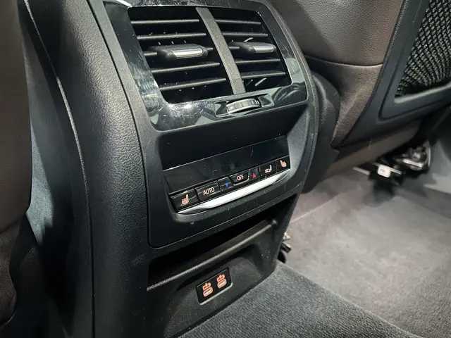 BMW X3 xDrive20i High Executive 2020 Benzine 34