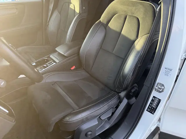 Volvo XC40 2.0 T4 190 pk R-Design 2018 Benzine 14