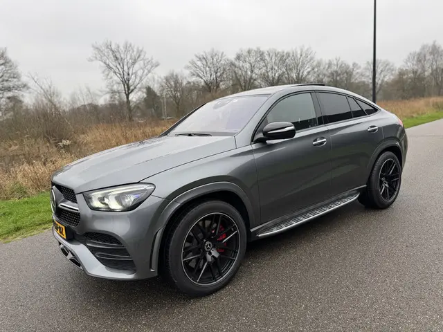 Mercedes-Benz GLE Coupé 400 d 4MATIC 2022 Diesel 2