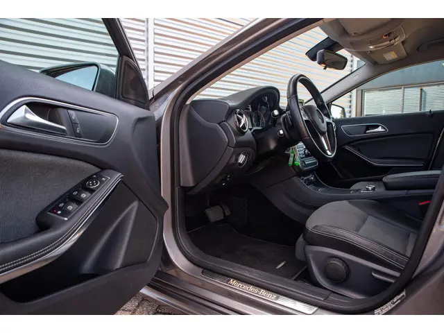 Mercedes-Benz A-Klasse 180 Ambition 2013 Benzine 11