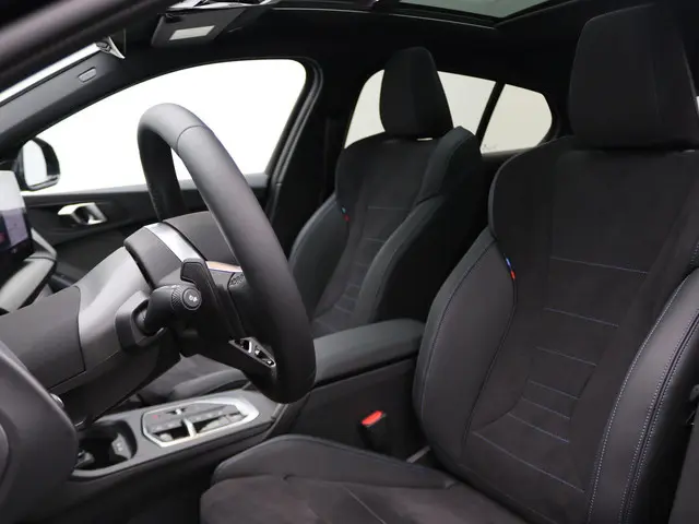 BMW 1 Serie 120 2025 Benzine 20