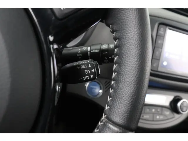 Toyota Yaris 1.5 Hybrid Dynamic 2020 Hybride Benzine 26