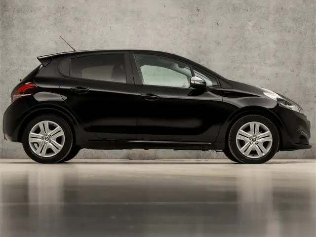 Peugeot 208 1.2 PureTech Sport 2019 Benzine 4