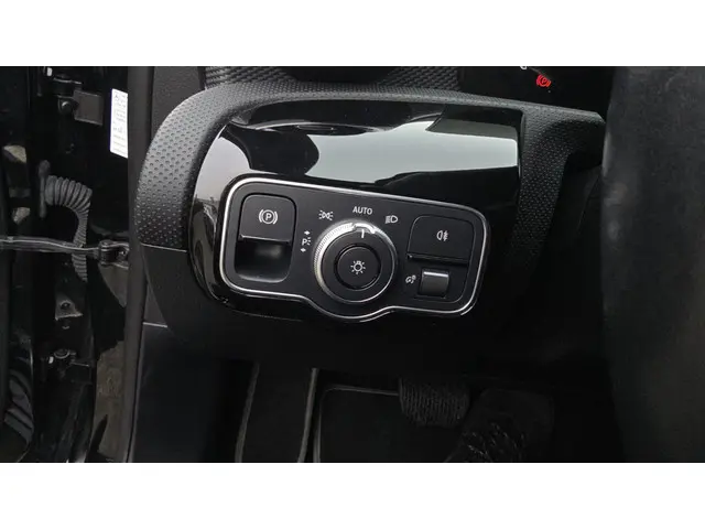 Mercedes-Benz A-Klasse 200 Luxury Line 2022 Benzine 21