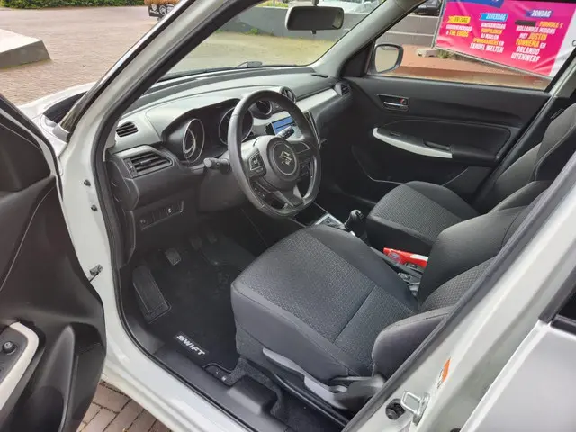 Suzuki Swift 1.2 Select 2018 Benzine 8