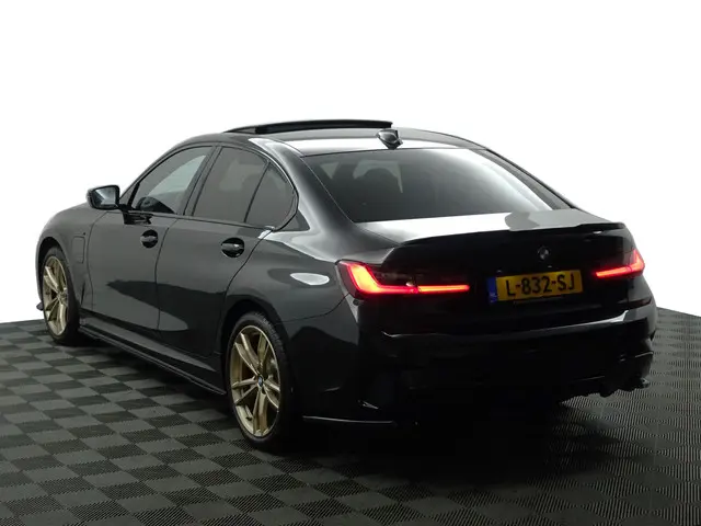 BMW 3 Serie 320e M Performance Aut- 2021 Hybride Benzine 6