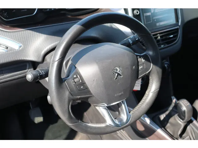 Peugeot 2008 1.2 VTi Blue Lease 2014 Benzine 3