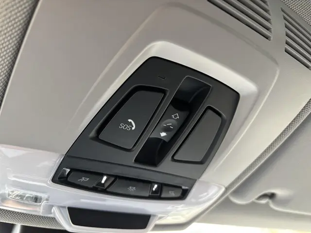 BMW X1 sDrive20i Business Edition Plus 2021 Benzine 33