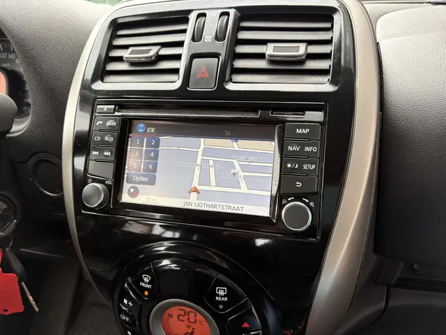 Nissan Micra 1.2 Connect Edition 2014 Benzine 12