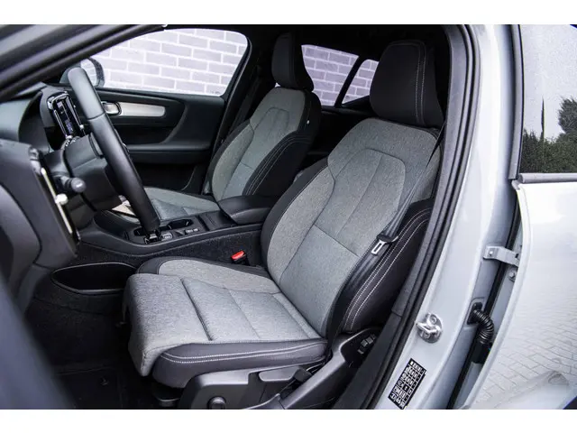 Volvo XC40 2.0 B4 Core 2024 Benzine 6