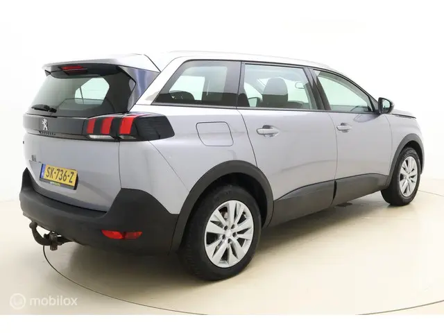 Peugeot 5008 2