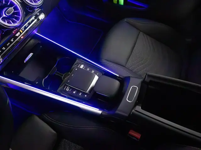Mercedes-Benz EQB 250 Luxury Line 2023 Elektrisch 32