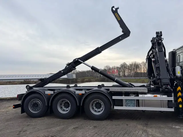 Iveco X-Way 500 8X4 TRIPLE 2026 Diesel 4