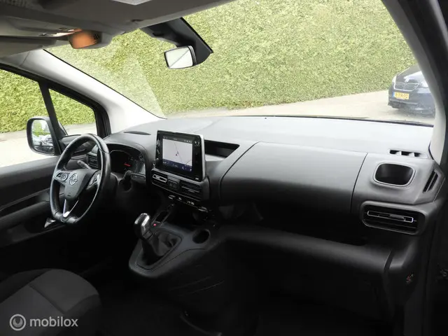 Opel Combo 1.6D L1H1 Innovation 2018 Diesel 21