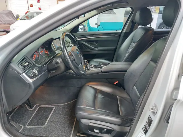BMW 5 Serie Touring 520d 190 pk Automaat 2016 Diesel 17