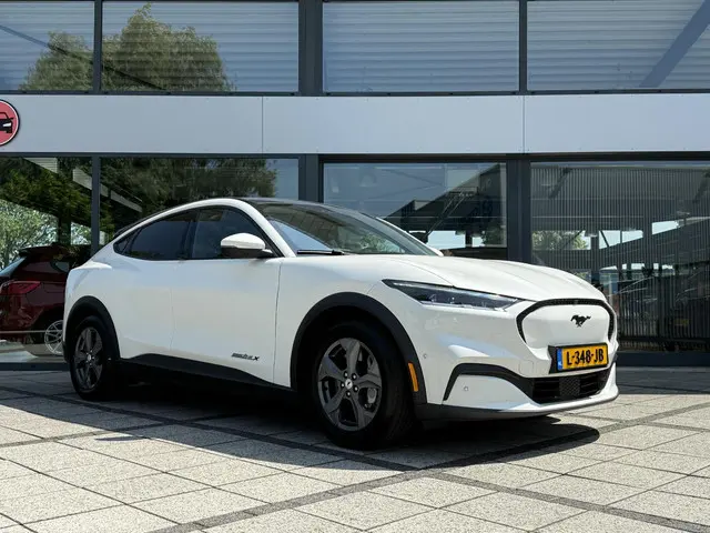 Ford Mustang Mach-E Aut. 98kWh Extended 2021 Elektrisch 2