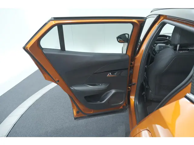 Peugeot 2008 PureTech 130 GT Pack 2022 Benzine 65