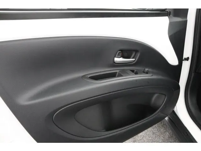 Toyota Aygo X 1.0 VVT-i MT Play 2024 Benzine 27