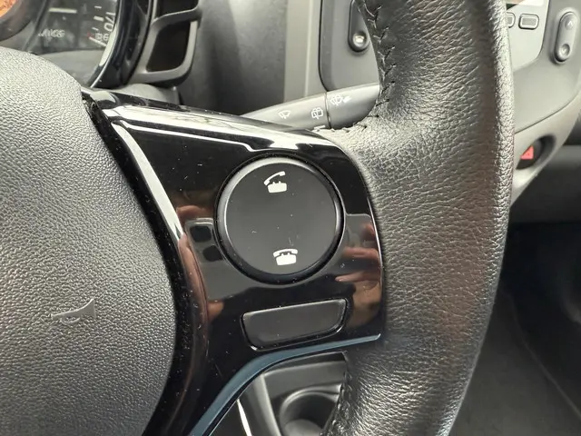 Peugeot 108 1.0 e-VTi Active 2021 Benzine 19
