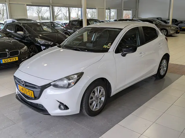 Mazda 2 2