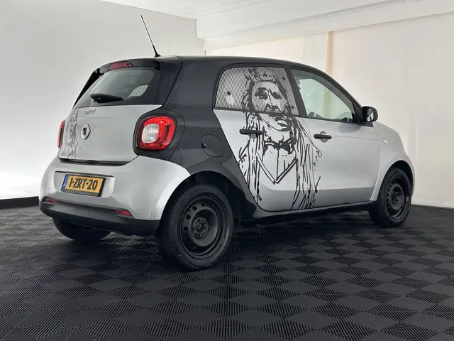 Smart Forfour 1.0 Essential Edition 2015 Benzine 6