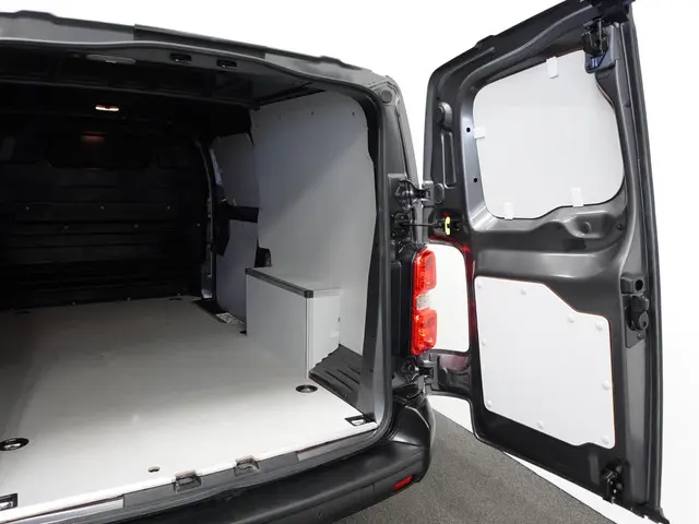 Opel Vivaro 2.0 BlueHDi 145PK L3 Automaat 2024 Diesel 36