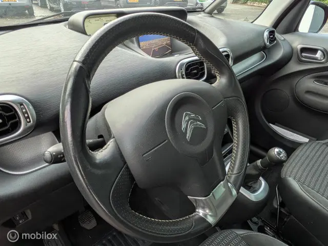 Citroën C3 Picasso 1.2 PureTech Exclusive 2017 Benzine 12