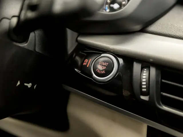 BMW X5 xDrive25d High Executive M Sport 2016 Diesel 27