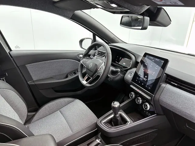 Renault Clio 1.0 TCe 90 GPF techno 2025 Benzine 18