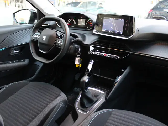 Peugeot 208 1.2 PT Style 2023 Benzine 3