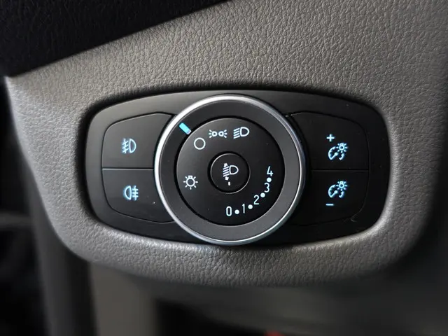Ford Transit Connect 1.5 EcoBlue L2 Trend 2023 Diesel 12