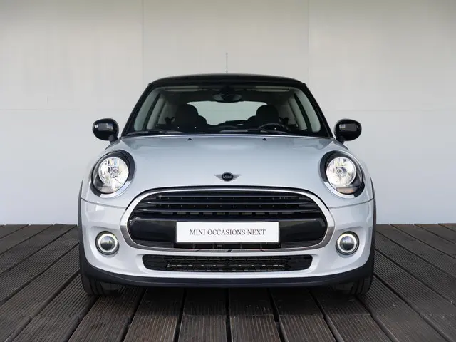 MINI 3-Deurs Cooper 2021 Benzine 3
