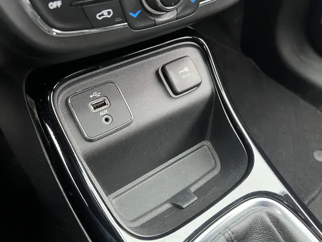 Jeep Compass 1.4 MultiAir Night Eagle 2018 Benzine 31