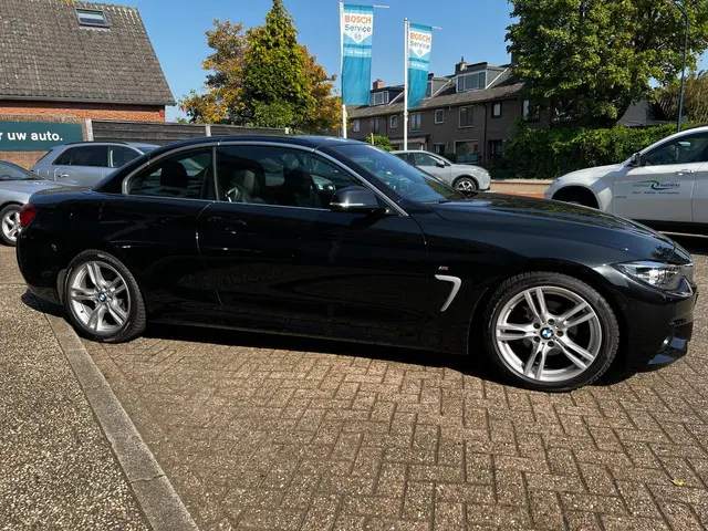 BMW 4 Serie Cabrio 420i Executive M Pakket 2019 Benzine 7