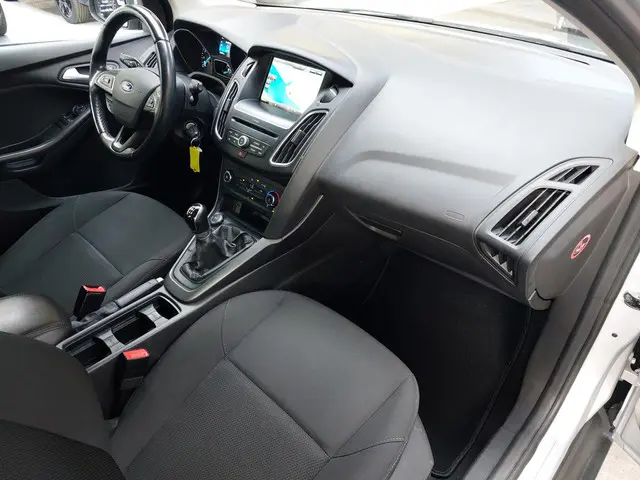 Ford Focus 1.0 Trend 2016 Benzine 19