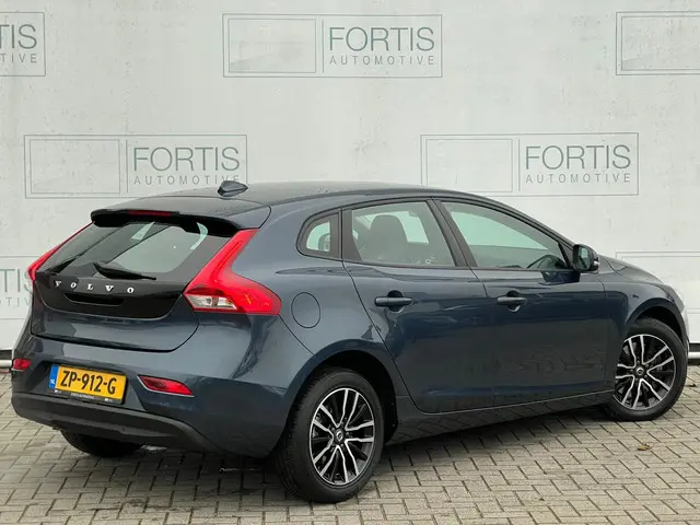 Volvo V40 1.5 T2 Polar+ 2019 Benzine 2