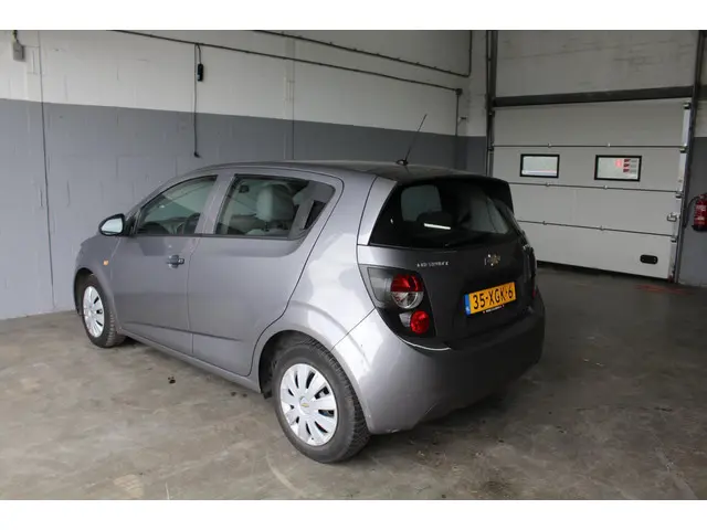 Chevrolet Aveo 1.2 LS 2012 Benzine 14