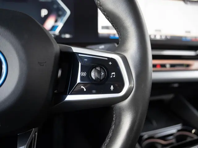 BMW i5 eDrive40 2024 Elektrisch 33