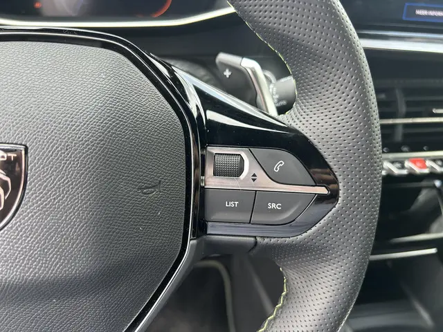 Peugeot 2008 1.2 Hybrid 145 GT 2025 Hybride Benzine 23