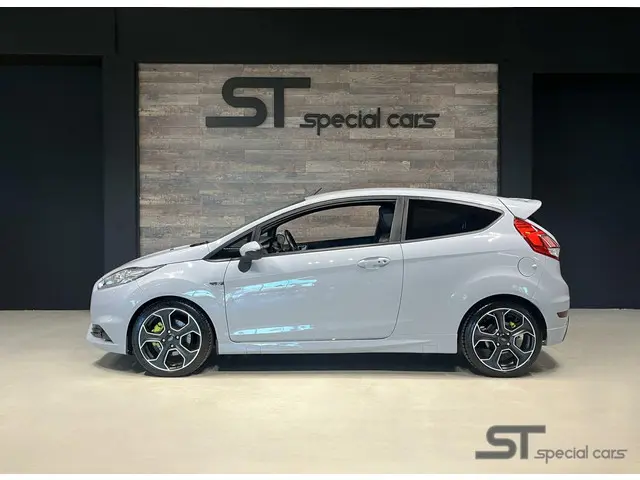 Ford Fiesta 1.6 ST200 2016 Benzine 3