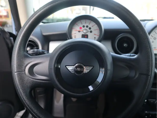 MINI One 1.6 2013 Benzine 37