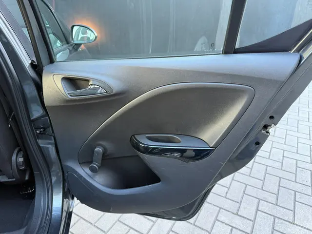 Opel Corsa 1.4 Edition 2017 Benzine 28