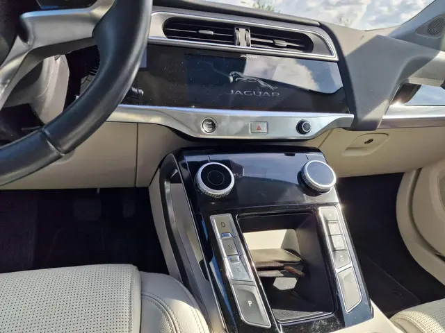 Jaguar I-PACE EV400 SE 90 kWh 2018 Elektrisch 17