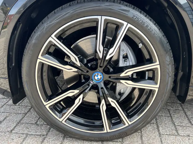 BMW X5 xDrive50e M-Sport 2025 Hybride Benzine 68