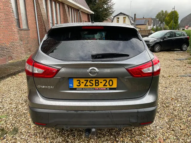 Nissan QASHQAI 1.2 Connect Edition 2015 Benzine 12